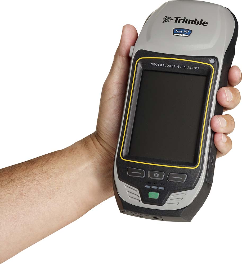 GeoXR_studio_InHand_Left_750.jpg