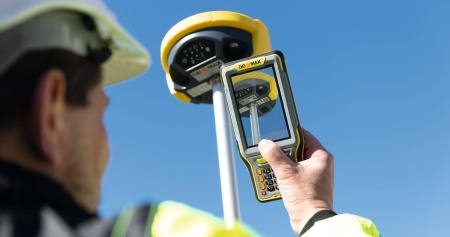 Геодезический GNSS приемник GNSS приёмник GeoMax Zenith40 Base-Rover (GSM и UHF) xPad Ultimate GO от ФокусГео