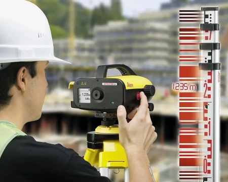 Цифровой нивелир Leica Sprinter 50 от «ФокусГео»